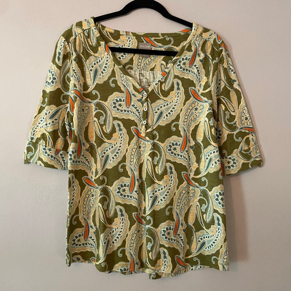 Chico's Green Paisley Henley T-Shirt Cotton Blend Boho Women's size 1 / Medium
